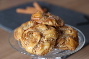 Kardemummabullar (Kardamónové buchtičky)