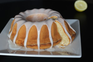 Citrónová bábovka s polevou