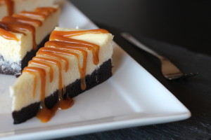 Brownie Cheesecake so slaným karamelom